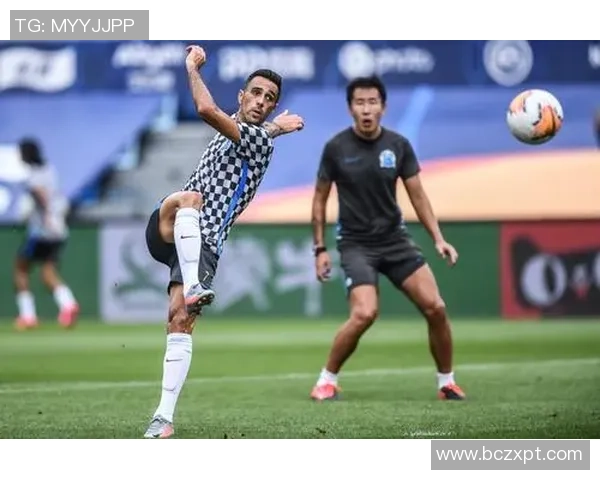 富力足球明星精彩瞬间视频集锦展现球场魅力与激情