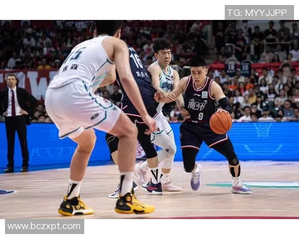 广州排球队在冠军赛中的默契配合与战术执行分析 广州排球队在冠军赛中的默契配合与战术执行分析